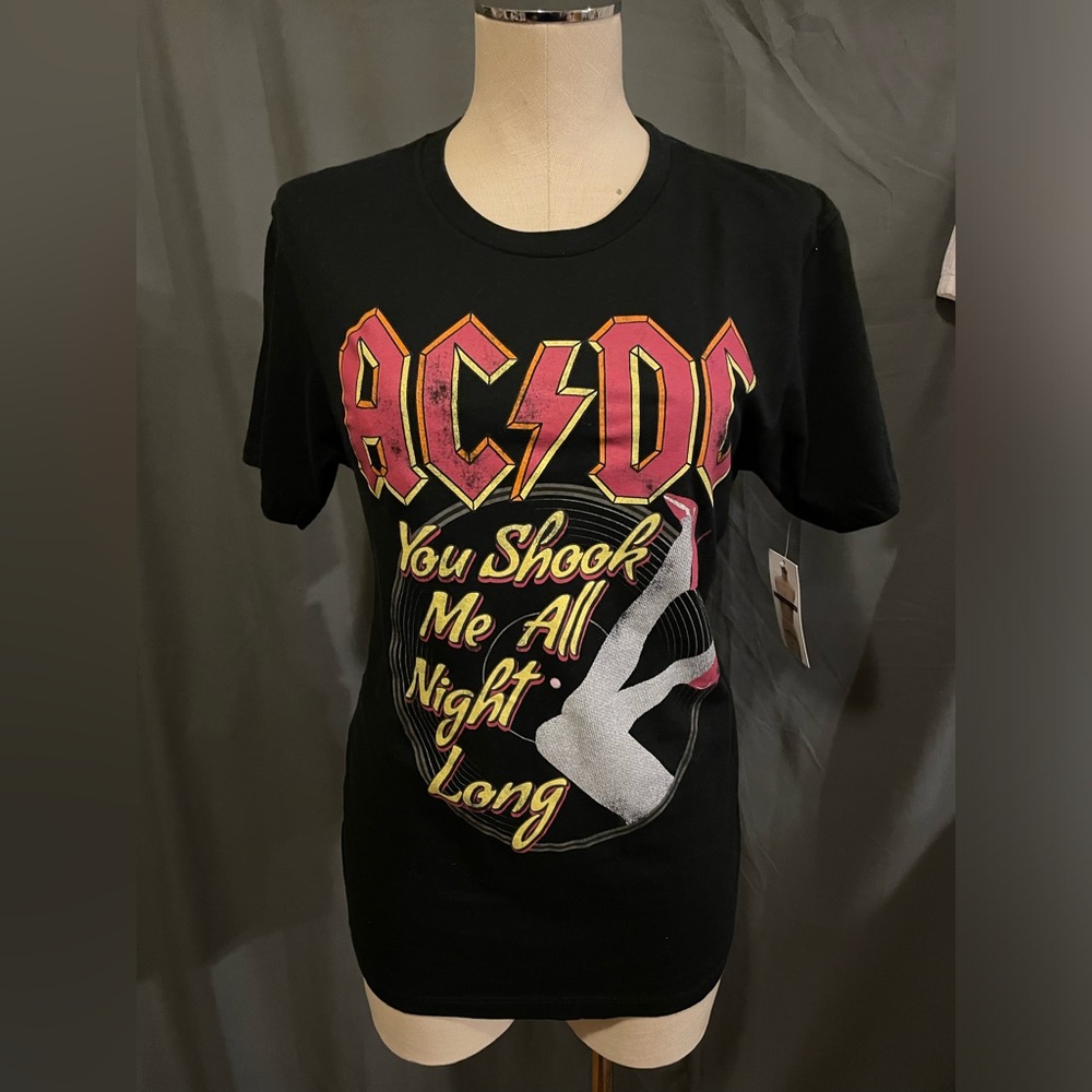 AC/DC GOODY TWO SLEEVES TEE